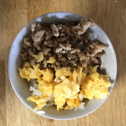 今回は鶏挽肉と牛豚合挽き肉を使いました。あっさりしていてご飯がすすみました。